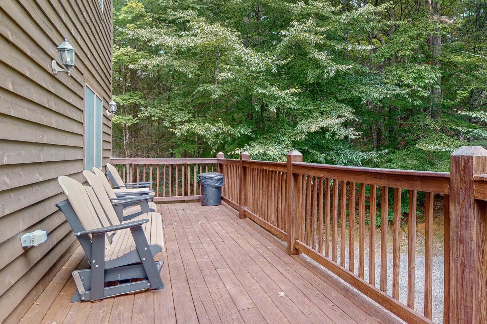 Cabin Fever Townsend Exterior photo